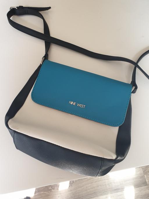 Buy & Sell Redfern Industrial Estate Tameside - Photos for laddies named hand bags new