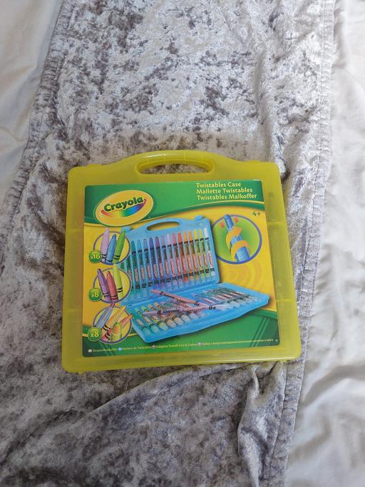 Buy & Sell Chapeltown Sheffield - Photos for crayola twistable pens in case