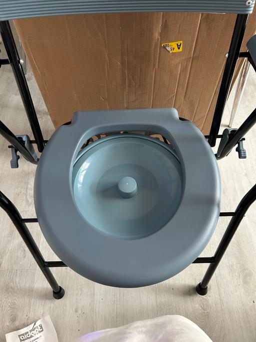 Buy & Sell Birmingham Solihull - Photos for BNIB Folding Commode