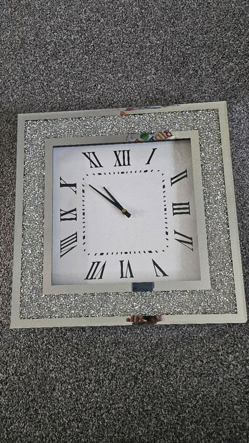 Buy & Sell Cheslyn Hay South Staffordshire - Photos for Diamonte Clock
