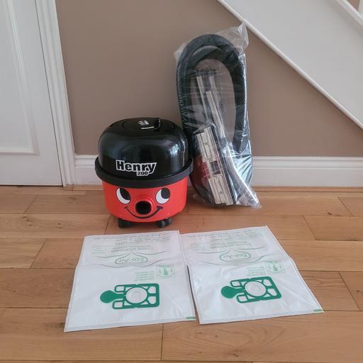 Buy & Sell Chigwell Epping Forest - Photos for Henry Hoover HVR200