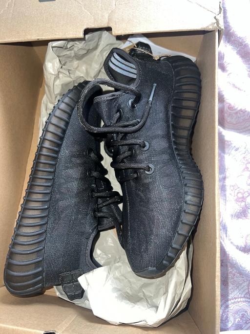 Buy & Sell Barking Barking and Dagenham - Photos for Yeezy Boost 350 V2 Jn99