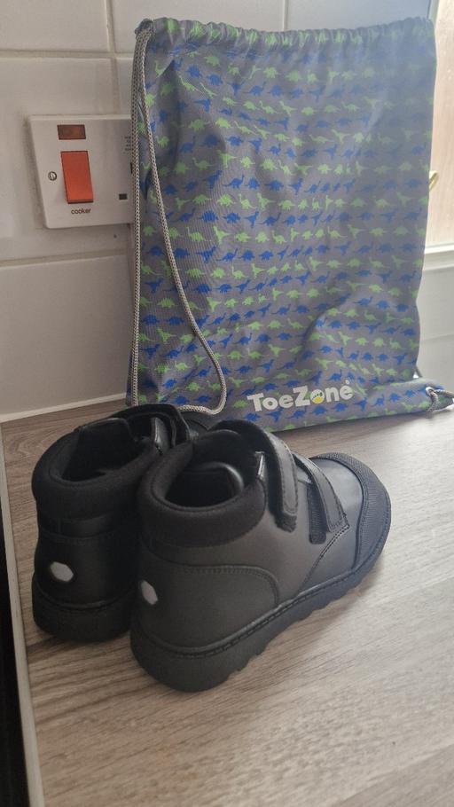 Buy & Sell Fordbridge Solihull - Photos for Toezone School boots size 12