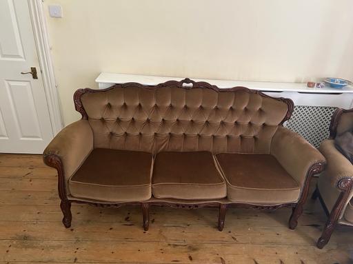 Buy & Sell Englefield Green Runnymede - Photos for Vintage 3-Seater Sofa