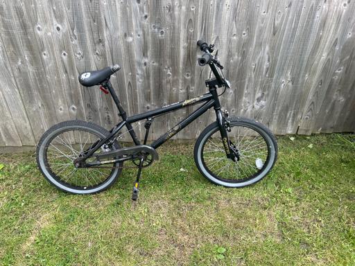 Buy & Sell Canonbury North London - Photos for Two bikes for sale, good condition