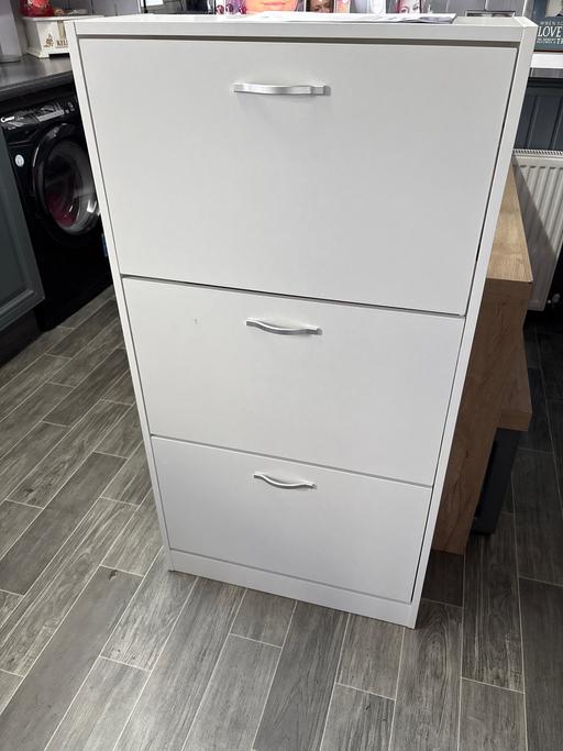 Buy & Sell Duckmanton Chesterfield - Photos for Vida designs 3 drawer shoe cabinet