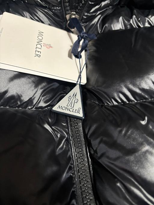 Buy & Sell Blackhorse Road East London - Photos for Moncler Maya UK L/ Size 4