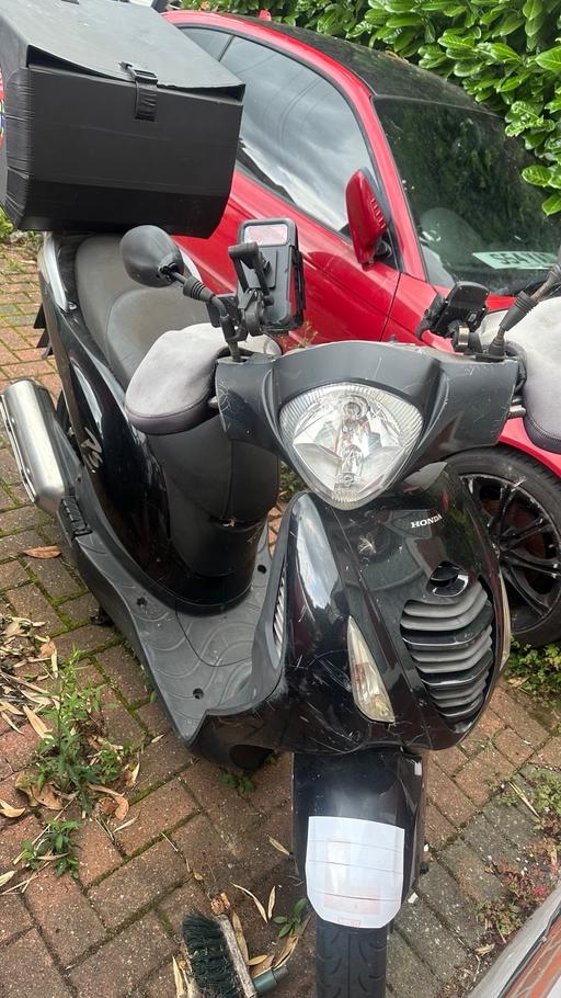Vehicles Catford South East London - Photos for Honda ps 125cc moped