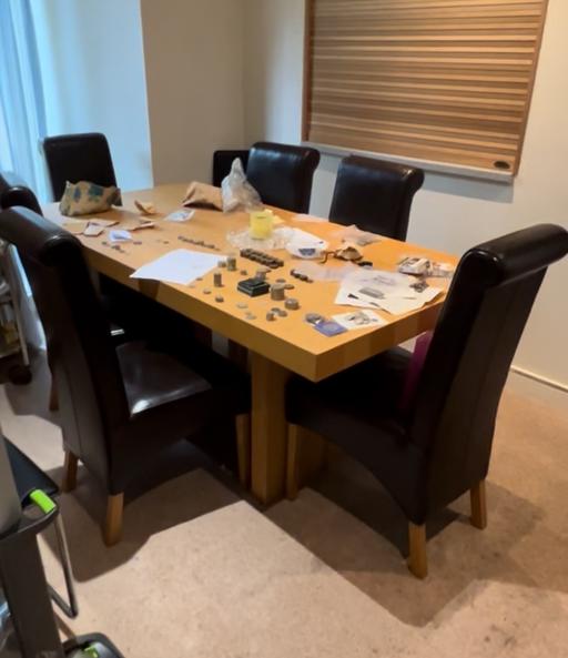 Buy & Sell Prestwich Bury - Photos for Oak veneer dining table 6/8 seater 180x90 cm