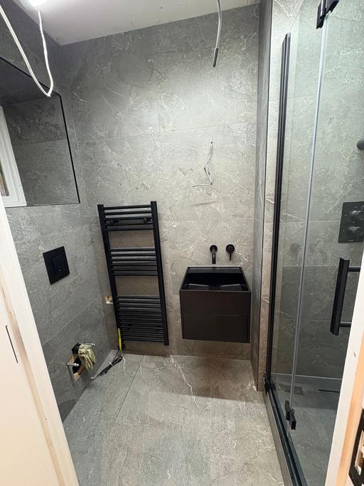 Buy & Sell Prestwich Bury - Photos for Aquaroc matt black floating vanity RRP £695