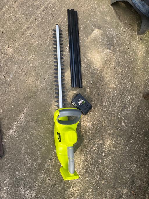 Buy & Sell Conisbrough Doncaster - Photos for Cordless trimmers with one battery and charge