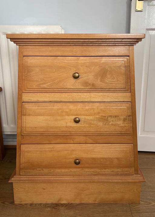 Buy & Sell Broad Marston Wychavon - Photos for 3 Drawer chest side Table