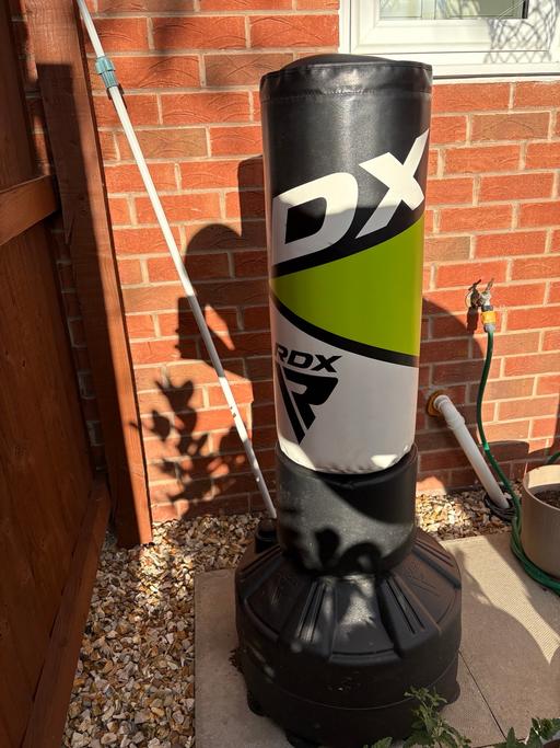 Buy & Sell Shafton Barnsley - Photos for Punching bag free standing never been used