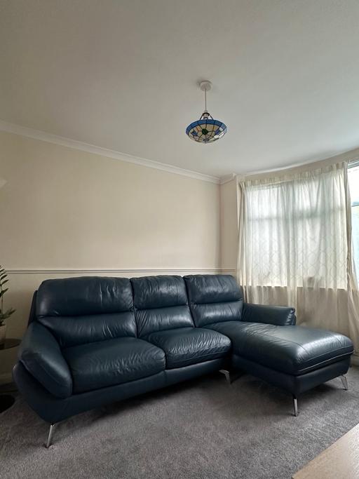 Buy & Sell Leagrave Luton - Photos for 3 piece sofa set with storage settee