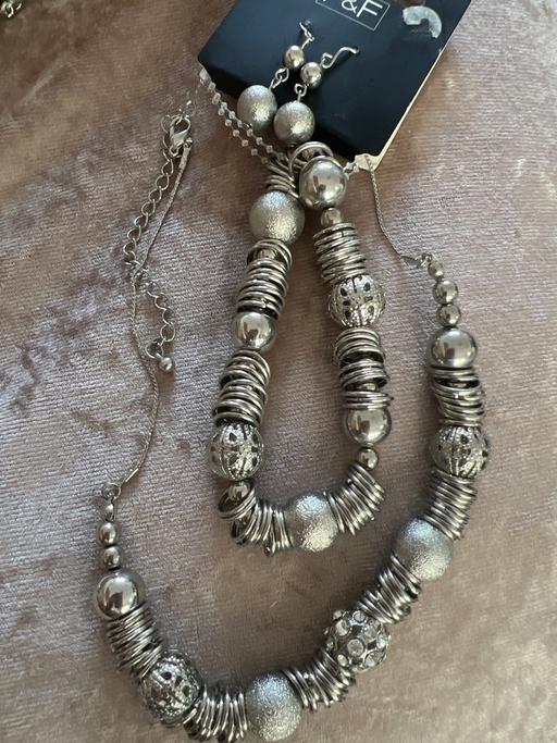Buy & Sell Brighton Brighton - Photos for Lovely earrings, necklace, bracelet set