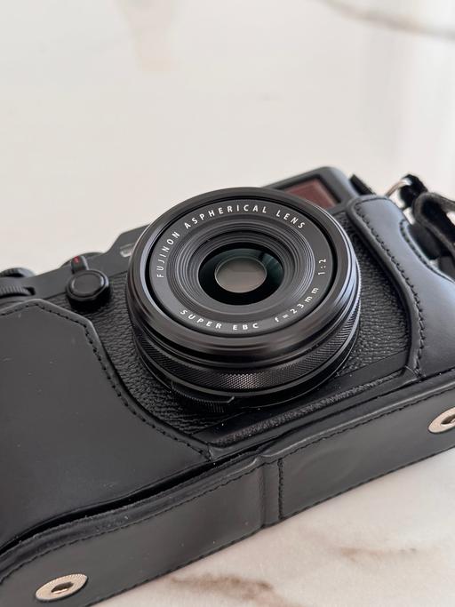 Buy & Sell Chelsea South West London - Photos for Viral! Fujifilm X100F Digital Camera