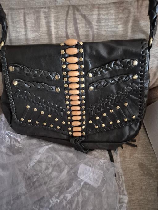 Buy & Sell Camberwell South East London - Photos for Embellished Leather Handbag