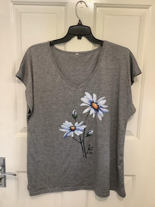 Buy & Sell Coseley Dudley - Photos for New top