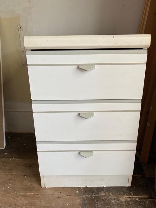Buy & Sell Wednesfield Wolverhampton - Photos for White bedside draws