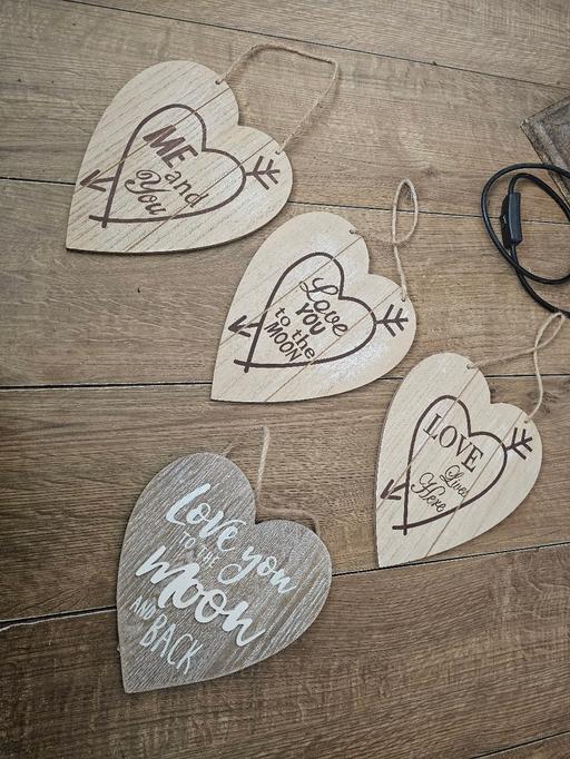 Buy & Sell Holly Hall Dudley - Photos for HANGING WOODEN WALL PLAQUES X 4