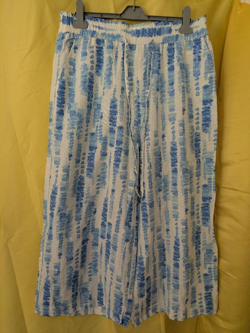 Buy & Sell Telford Telford and Wrekin - Photos for NEW WOMENS 3/4 LENGTH WIDE LEG TROUSERS