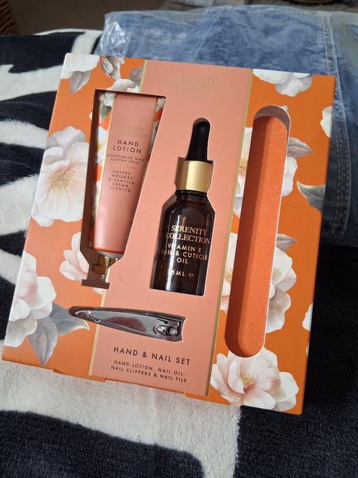 Buy & Sell Zone 2 Lichfield - Photos for serenity collection hand &nail set.