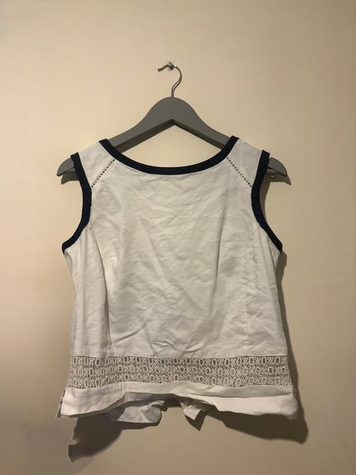 Buy & Sell Bangor Gwynedd - Photos for Fenn Wright Manson Top