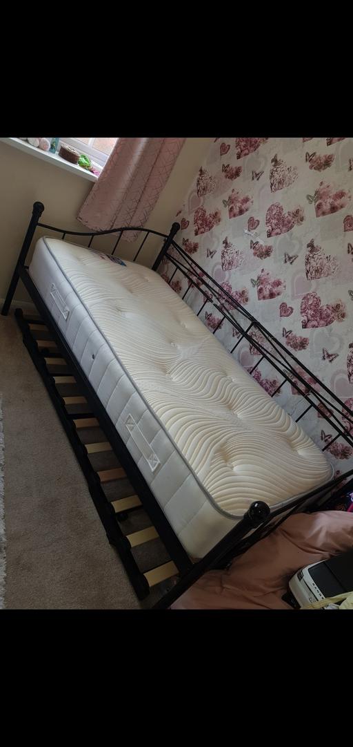 Buy & Sell Newbridge Wolverhampton - Photos for Black Metal Day Bed with Trundle