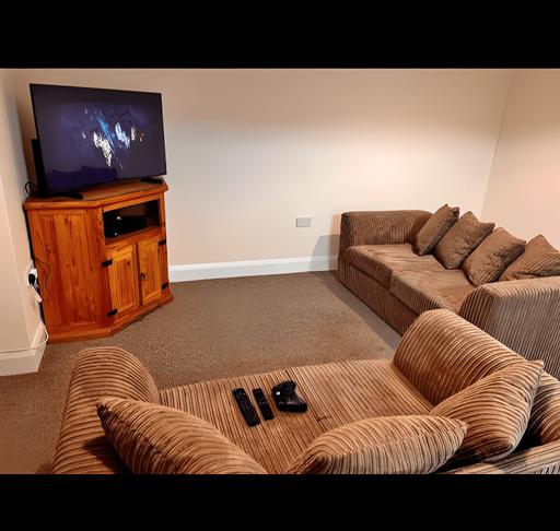 Buy & Sell Stretford Trafford - Photos for Jumbo Cord 3+2 Seater Sofa Pair