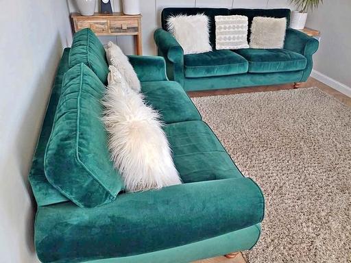 Buy & Sell Congleton Cheshire East - Photos for Plush Velvet Highback 3+2 Seater Sofa Pair
