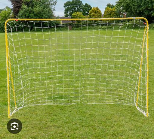Buy & Sell New Mills High Peak - Photos for 5 foot goal Ex display in box