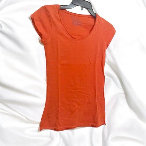 Buy & Sell Longsight Manchester - Photos for Brand new size 6 women T-shirt