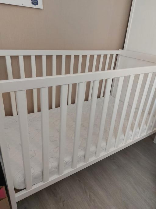 Buy & Sell Handsworth Birmingham - Photos for Slightly bigger Cot than other listing