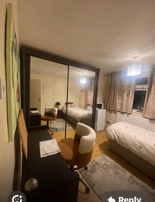 Residential Property Canary Wharf East London - Photos for Cosy Double bed in east sheen ,Richmond