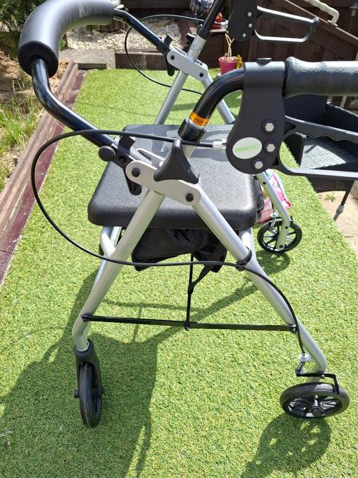 Buy & Sell Brynteg Rhondda Cynon Taf - Photos for 4wheeled walking frame