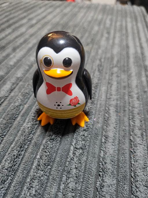 Buy & Sell Northfield Birmingham - Photos for 🎩 Musical Penguin Toy