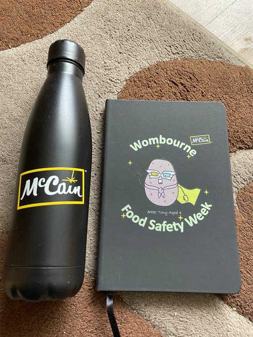 Buy & Sell Bradmore Wolverhampton - Photos for Water bottle & notebook