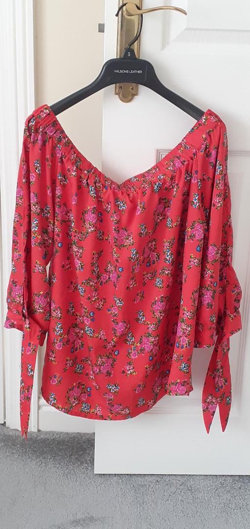 Buy & Sell Clayhanger Walsall - Photos for 2 ladies off the shoulder tops