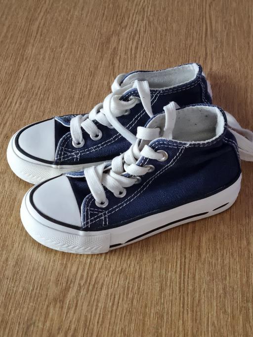Buy & Sell Liverpool Knowsley - Photos for Girls Navy Blue Hi Tops