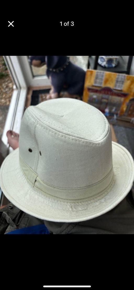 Buy & Sell Kidbrooke South East London - Photos for Creacioniss symbol women’s white hat