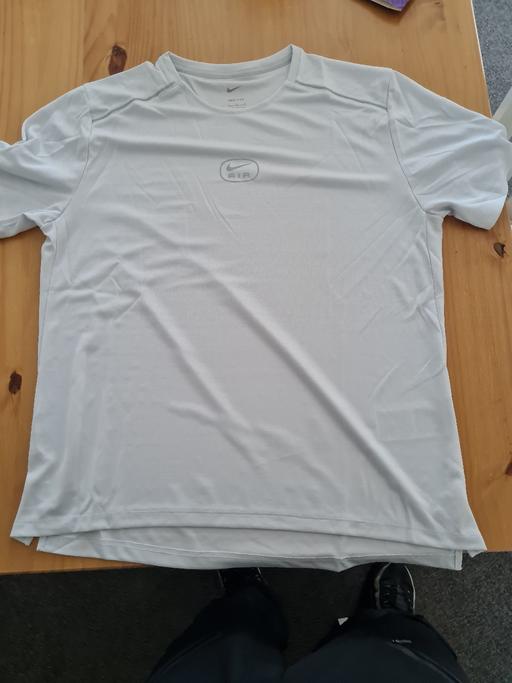 Buy & Sell Lambeth South East London - Photos for nike air dri fit t-shirt men