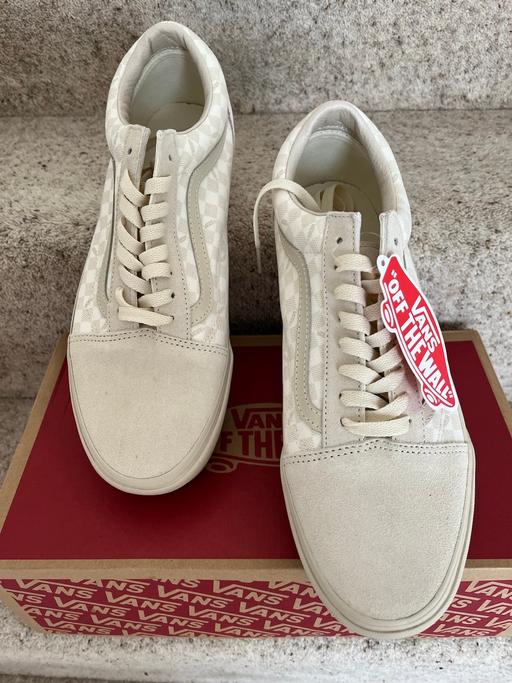 Buy & Sell Ettingshall Park Wolverhampton - Photos for NEW VANS (UNISEX)