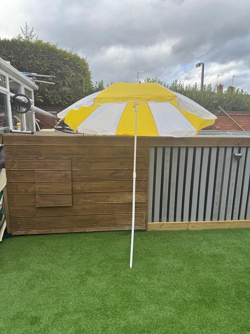 Buy & Sell Bushbury Wolverhampton - Photos for £10 garden brolly from Wolvo