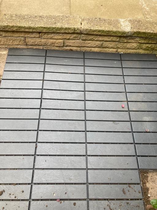 Buy & Sell Barnsbury North London - Photos for 70 Plastic tiles