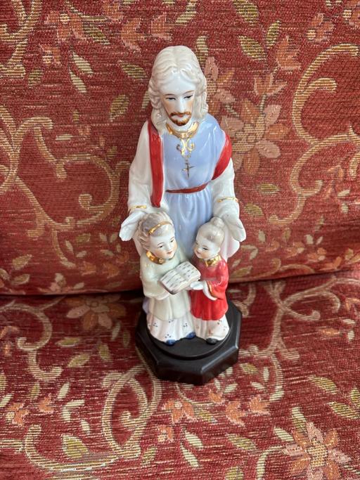 Buy & Sell Kidbrooke South East London - Photos for A lovely porcelain jusus figurine H11 W4 D4in