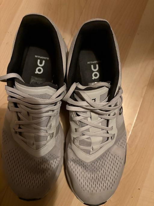 Buy & Sell Tottington Bury - Photos for Men’s On Cloudpulse trainers size 10.5