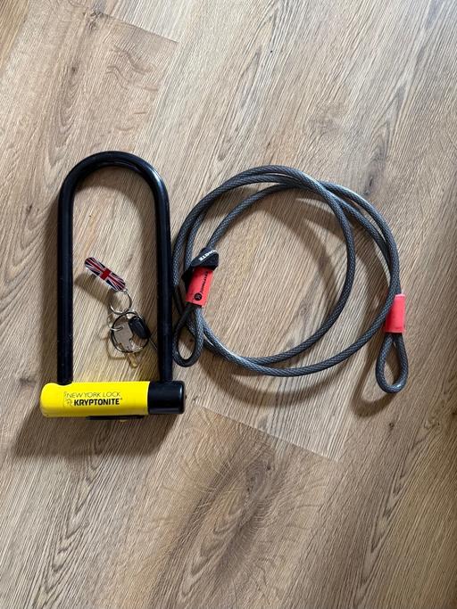 Buy & Sell Woolwich South East London - Photos for Kryptonite Bike U-Lock with security cable