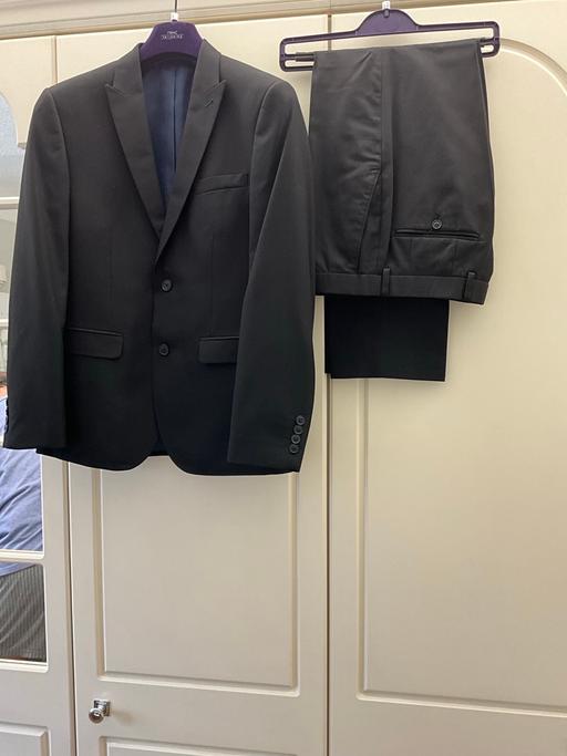 Buy & Sell Hextable Sevenoaks - Photos for Black suit