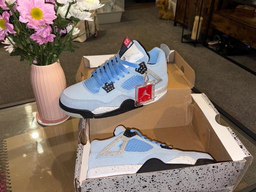 Buy & Sell Castletown Dorset - Photos for Air Jordan 4 universal blue size 7.5