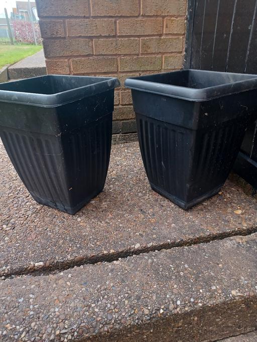 Buy & Sell Eckington North East Derbyshire - Photos for 2 x black plant pots